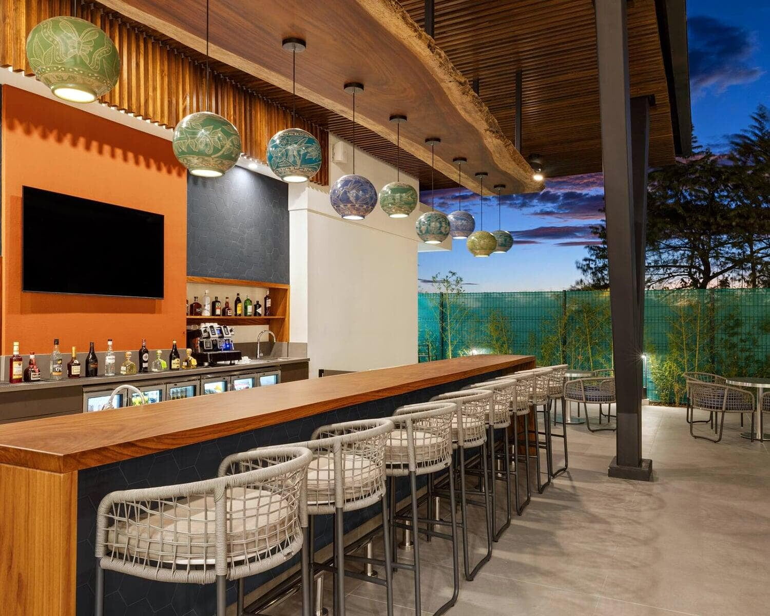 Hampton by Hilton Hotel Outdoor Bar