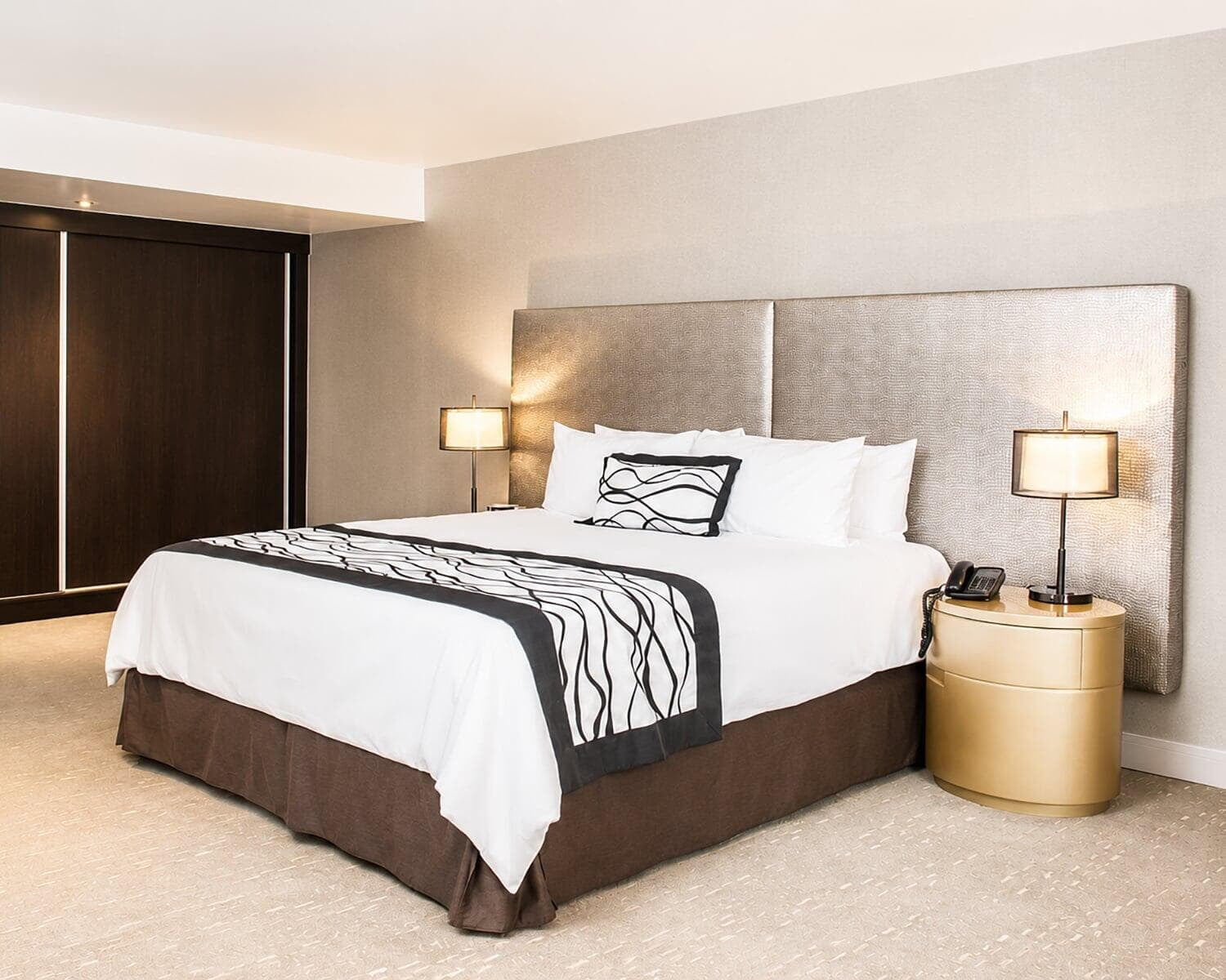 Renaissance Hotel Guestroom Interior