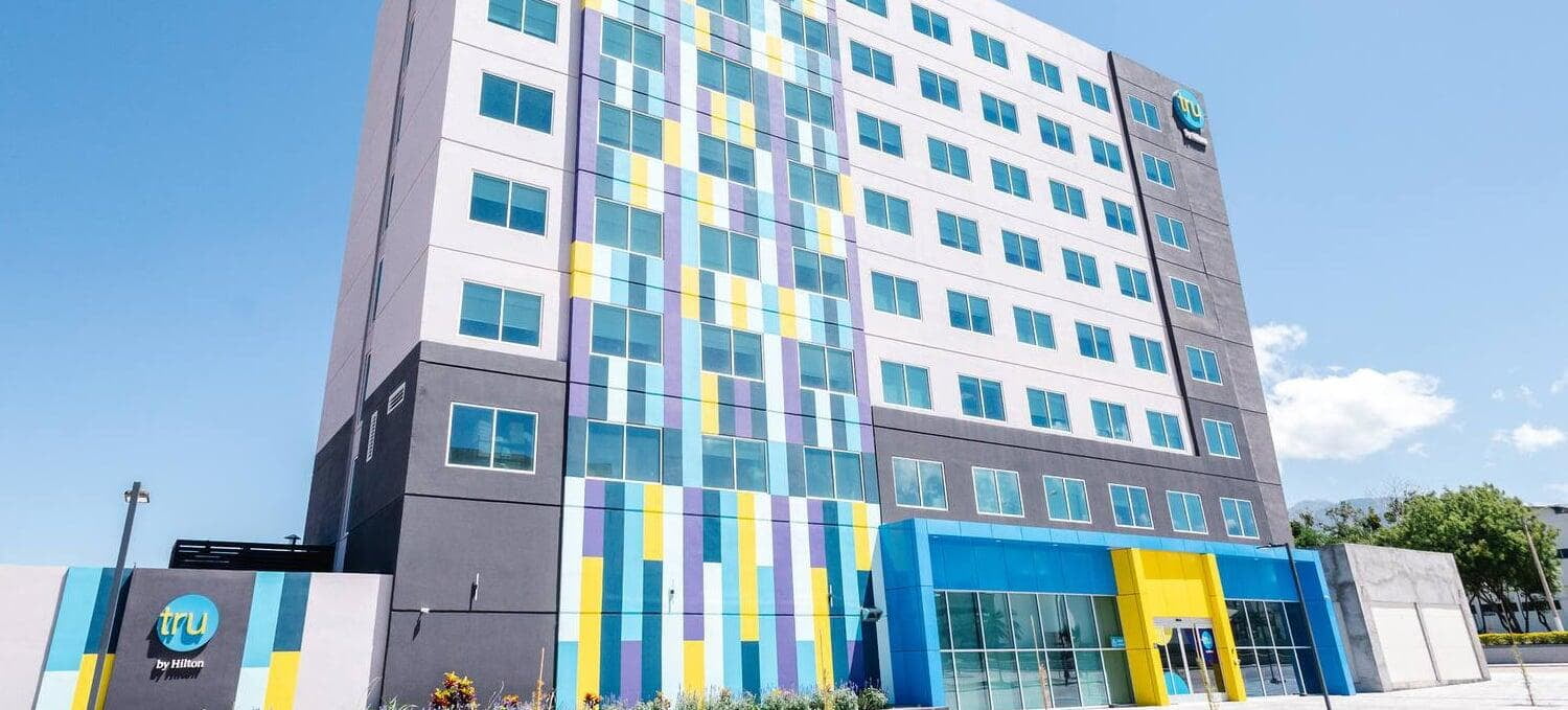 Tru By Hilton Hotel Exterior
