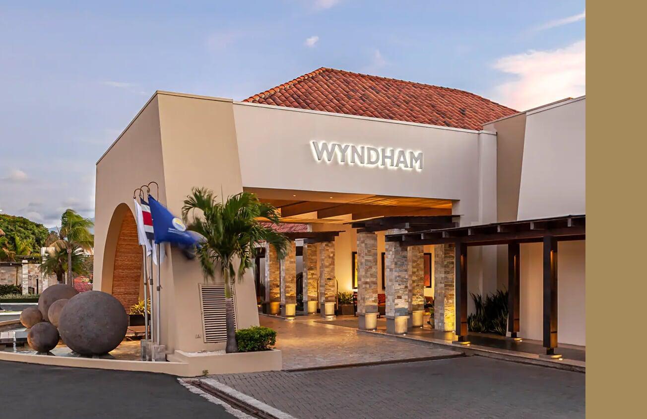 Wyndham Hotel in Orlando Exterior
